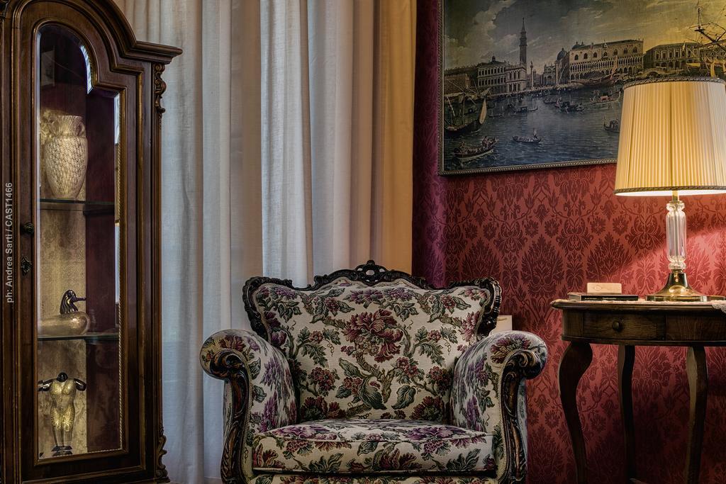 Hotel Galleria Венеция Экстерьер фото