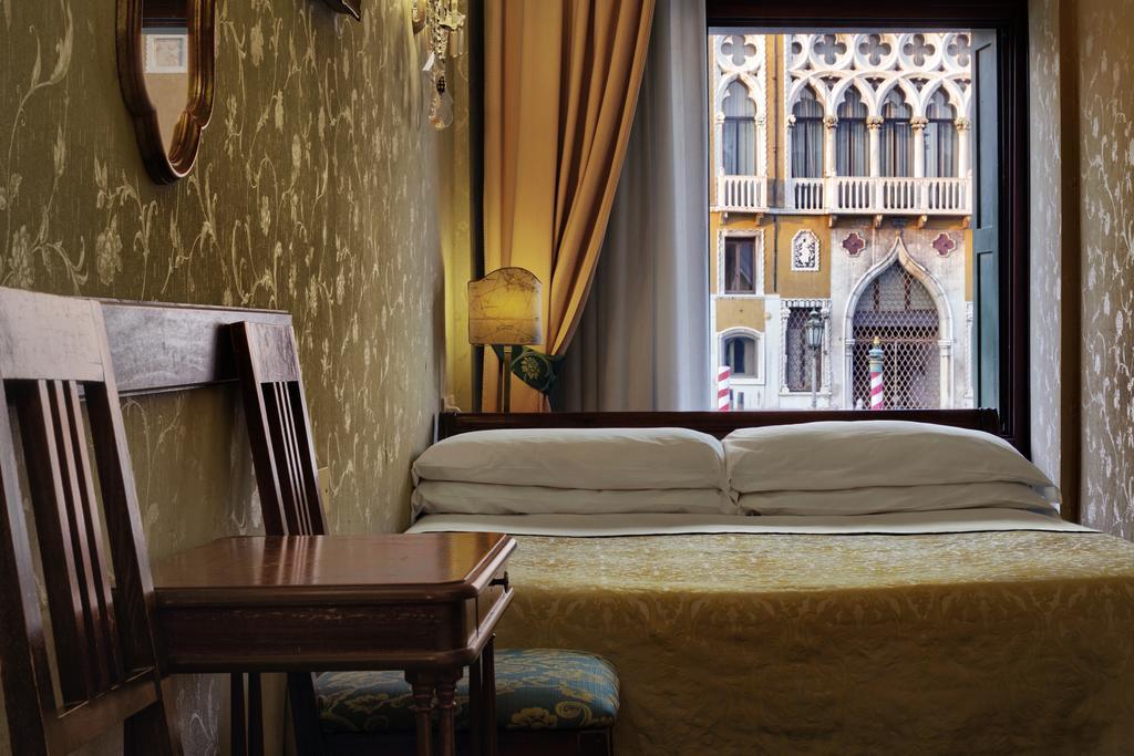 Hotel Galleria Венеция Экстерьер фото