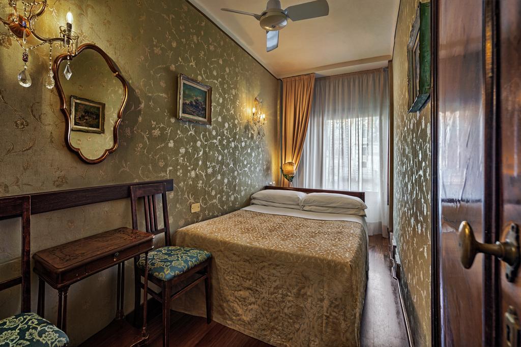 Hotel Galleria Венеция Экстерьер фото